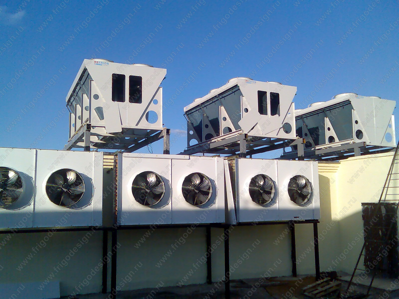 Конденсаторы воздушного охлаждения системы холодоснабжения на ЗАО «Оренбургский бройлер»