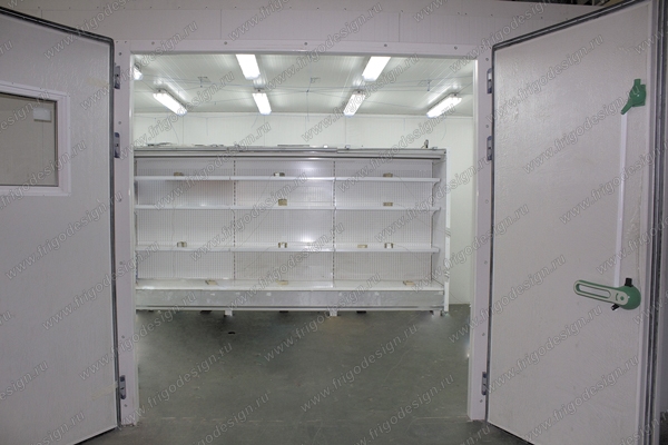 Холодильная витрина в климатической испытательной камере производства Фриготрейд, ТМ Фригодизайн