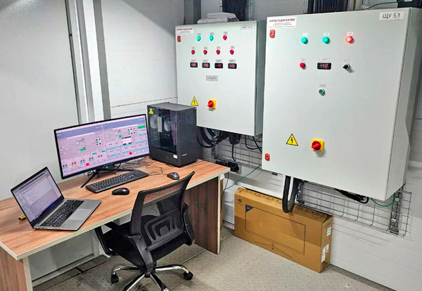 Рабочее место оператора Рабочее место оператора на мясокомбинате, монтор, панель, Siemens