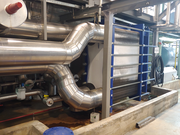 Установка и монтаж резервного теплообменника-испарителя затопленного типа для пивоваренной компании Установка и монтаж резервного теплообменника-испарителя затопленного типа