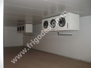 Воздухоохладители и конденсаторы CROCCO для склада хранения мороженного 